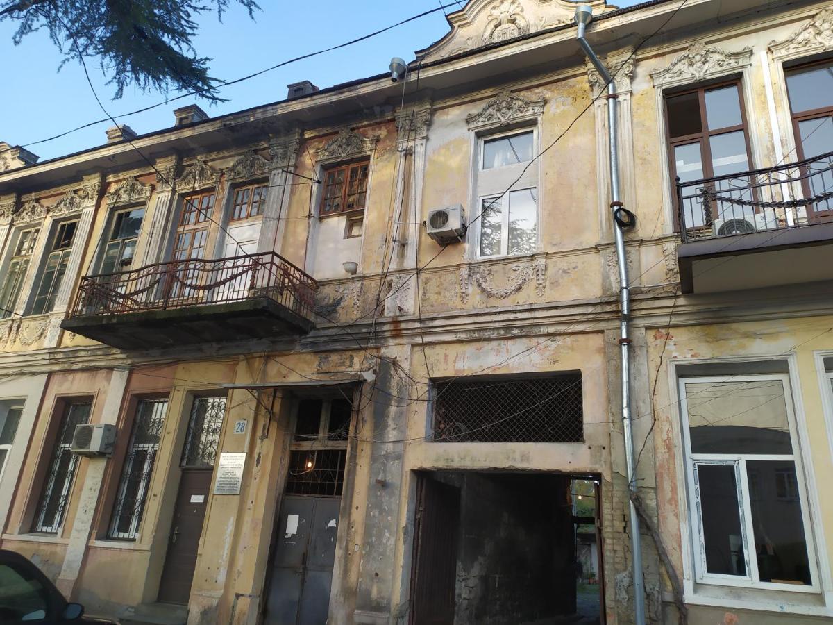 Студия В Центре Сухума Sukhumi Bagian luar foto